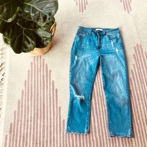 Stretchy, comfortable, high waisted, mom jeans